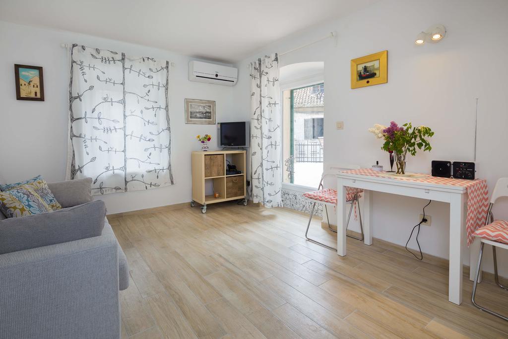 Phoenix Studio Apartment Split Extérieur photo